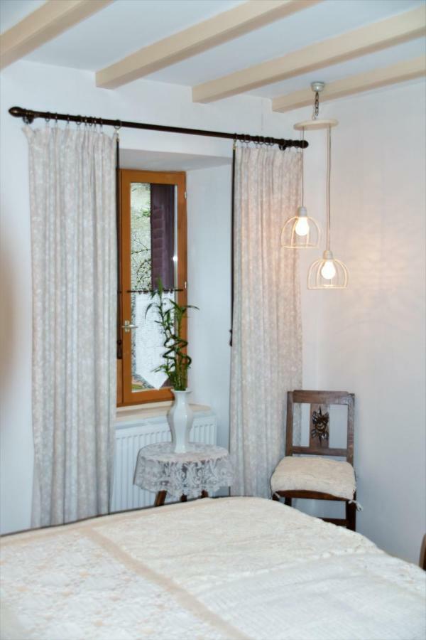 Couette-café L'embellie Bertignat